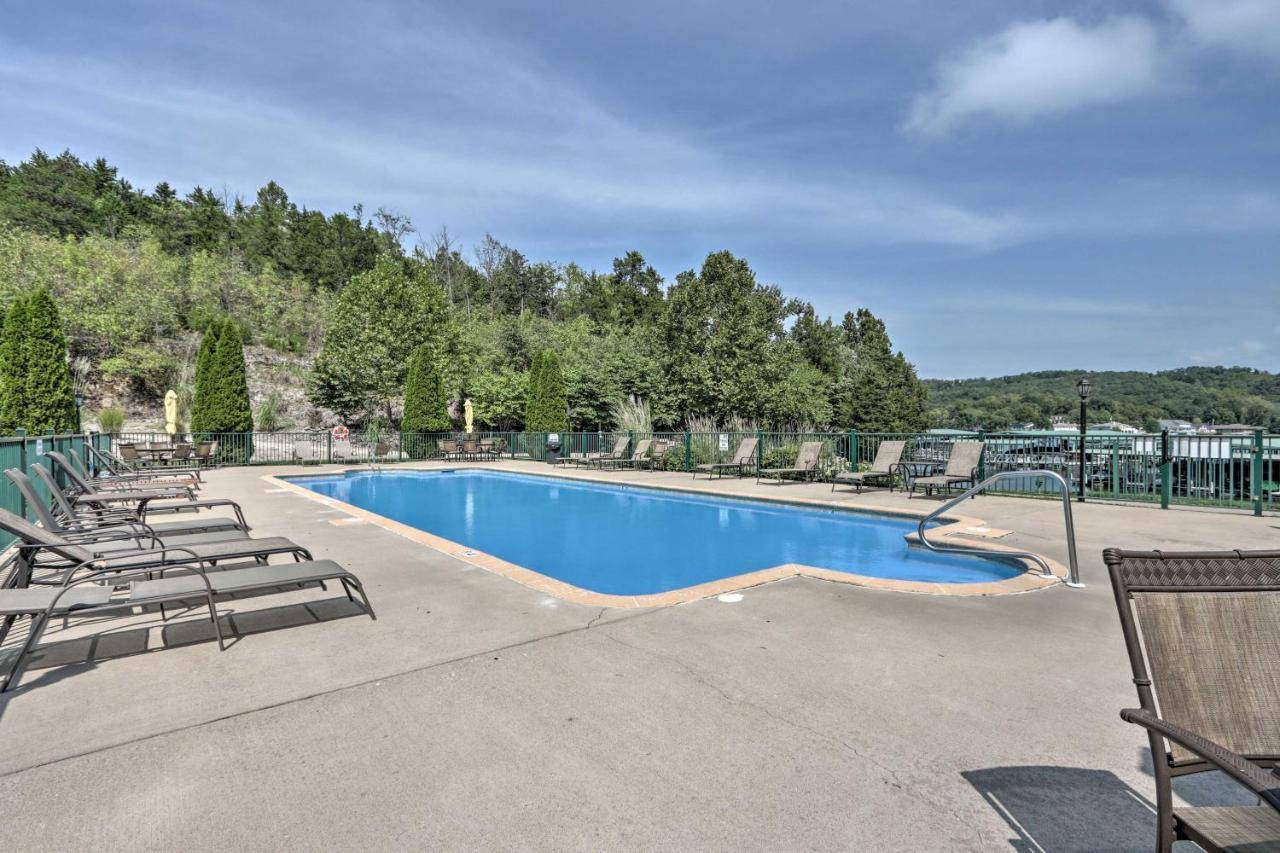 Lakefront Ozark Condo With Balcony And Seasonal Pool! Camdenton Luaran gambar