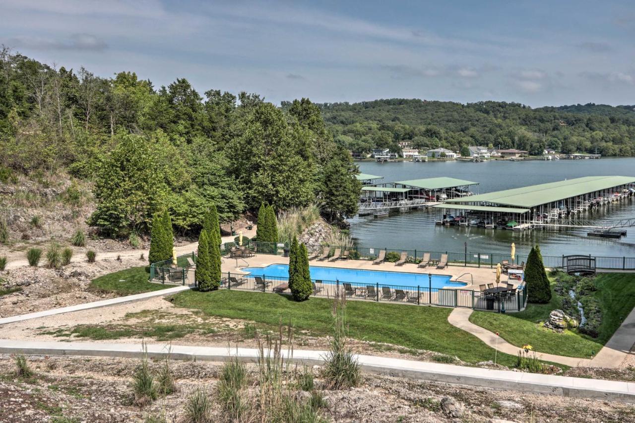 Lakefront Ozark Condo With Balcony And Seasonal Pool! Camdenton Luaran gambar