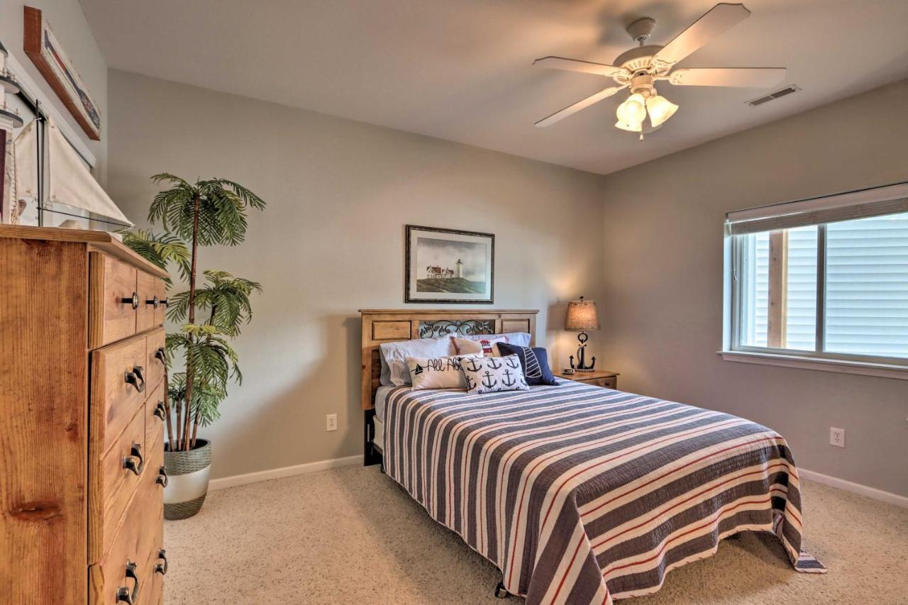Lakefront Ozark Condo With Balcony And Seasonal Pool! Camdenton Luaran gambar